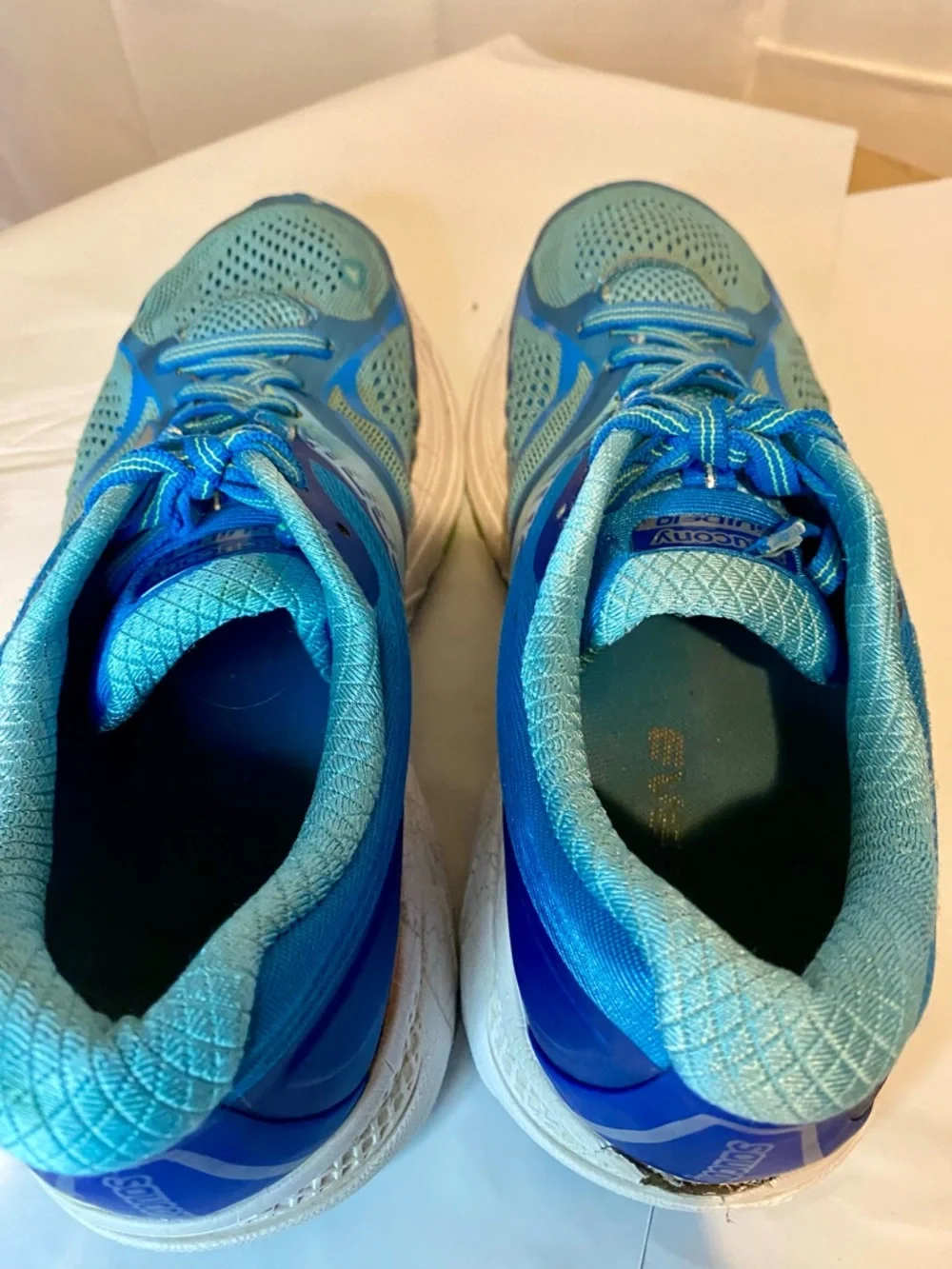 Saucony Turquoise and Teal Women's Running Shoes Size 9
